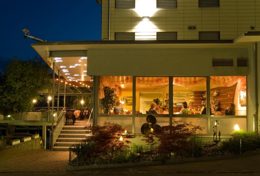 Seehotel Delphin Meisterschwanden Exterior photo